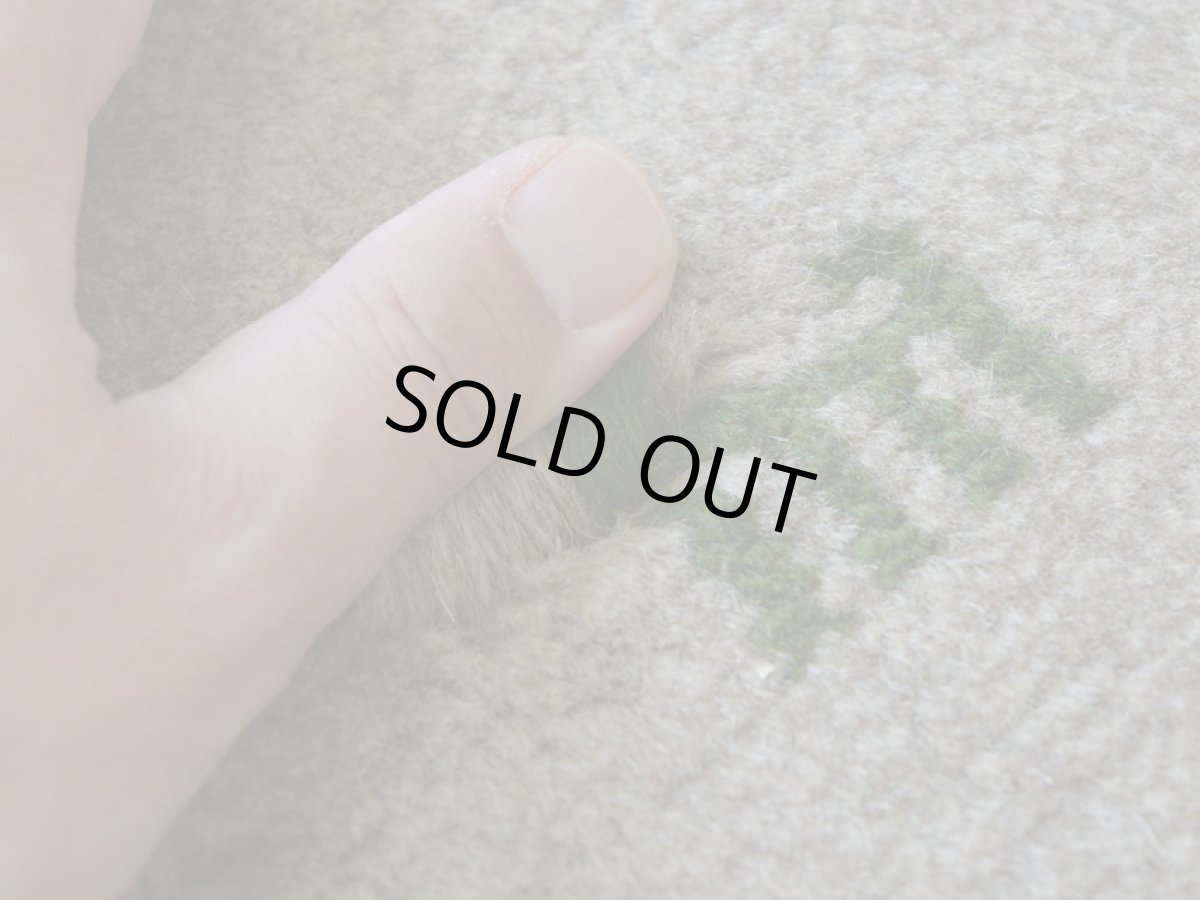 画像9: 新品 ペルシャ ギャッベ 縦2m 横1.5m 3㎡ 〜3帖 リビング ダイニング 2-3人掛けソファ サイズ 188 × 152 cm No.R449 肉厚 天然 ウール ギャベ 手織り ハンドメイド ラグ 絨毯 カーペット リビングダイニングルームやベッドサイドに ライトグレー ベージュ n-r449-188152h051-002 (9)