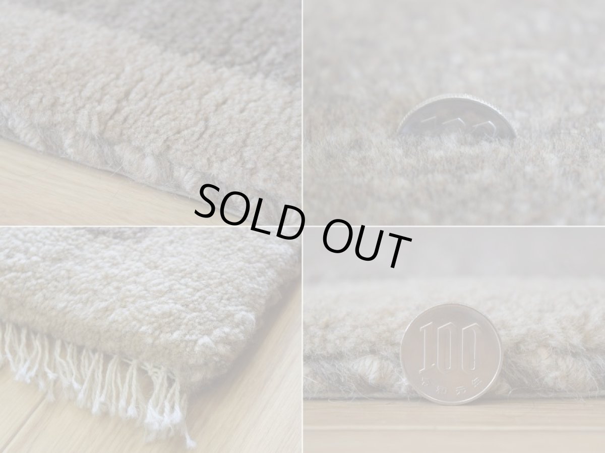 画像20: 新品 ペルシャ ギャッベ 縦1.2m アクセント ラグ サイズ 115 x 80 cm No.451 超肉厚 天然 草木染 ウール 手織り ハンドメイド ギャベ マット カーペット  シンプル プレーン ベージュグレー 原毛系 n-451-11580s57-89 (20)