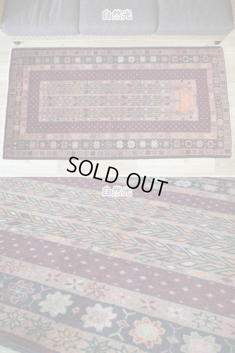画像3: 良品 ペルシャ 部族絨毯 バルーチ 縦2m 横1m 1.7㎡ 〜1帖程度  2人掛けソファ足元 センターテーブル サイズ 183 x 90 cm No.z170 天然 ウール 手織り トライバル ラグ 敷物 マット カーペット 幾何学模様 ヴィンテージ ビンテージ 茶 ブラウン ピンク マルチカラー 花瓶 ゴルダニ 柄 b-z170-18390h57-001 (3)