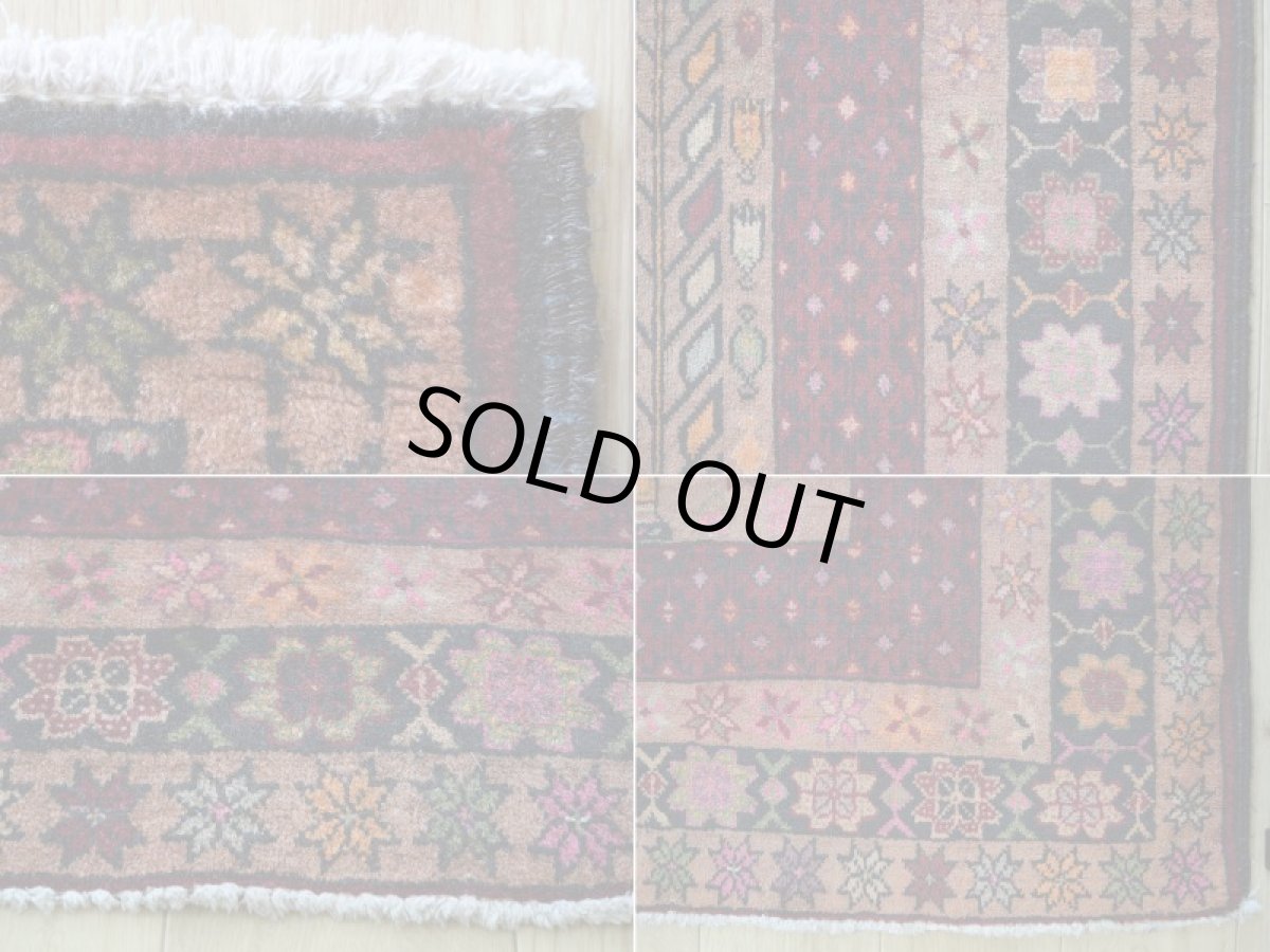 画像19: 良品 ペルシャ 部族絨毯 バルーチ 縦2m 横1m 1.7㎡ 〜1帖程度  2人掛けソファ足元 センターテーブル サイズ 183 x 90 cm No.z170 天然 ウール 手織り トライバル ラグ 敷物 マット カーペット 幾何学模様 ヴィンテージ ビンテージ 茶 ブラウン ピンク マルチカラー 花瓶 ゴルダニ 柄 b-z170-18390h57-001 (19)