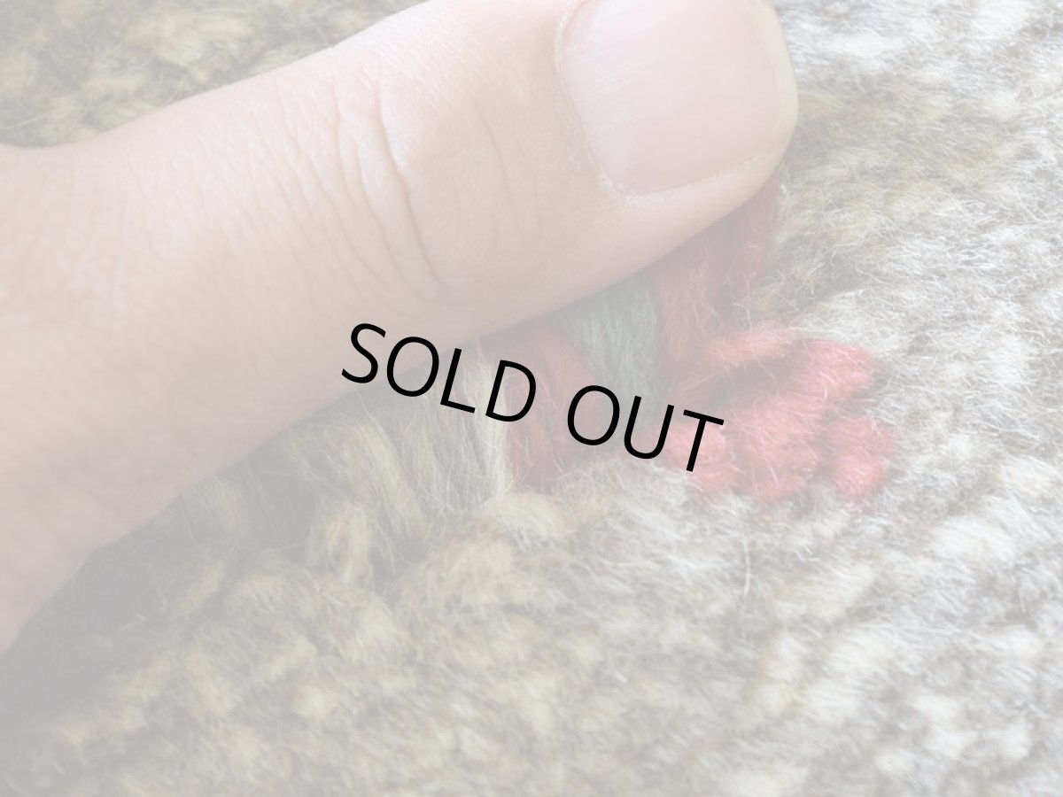 画像10: 新品 ペルシャ ギャッベ 足元マット 玄関マット ミニ サイズ 56 × 34 cm No.1312 小判型 楕円形 肉厚 天然 草木染 ウール ギャベ 手織り ハンドメイド ラグ 絨毯 カーペット グレー ベージュ 原毛系 花 柄 n-1312-5634h41-91 (10)