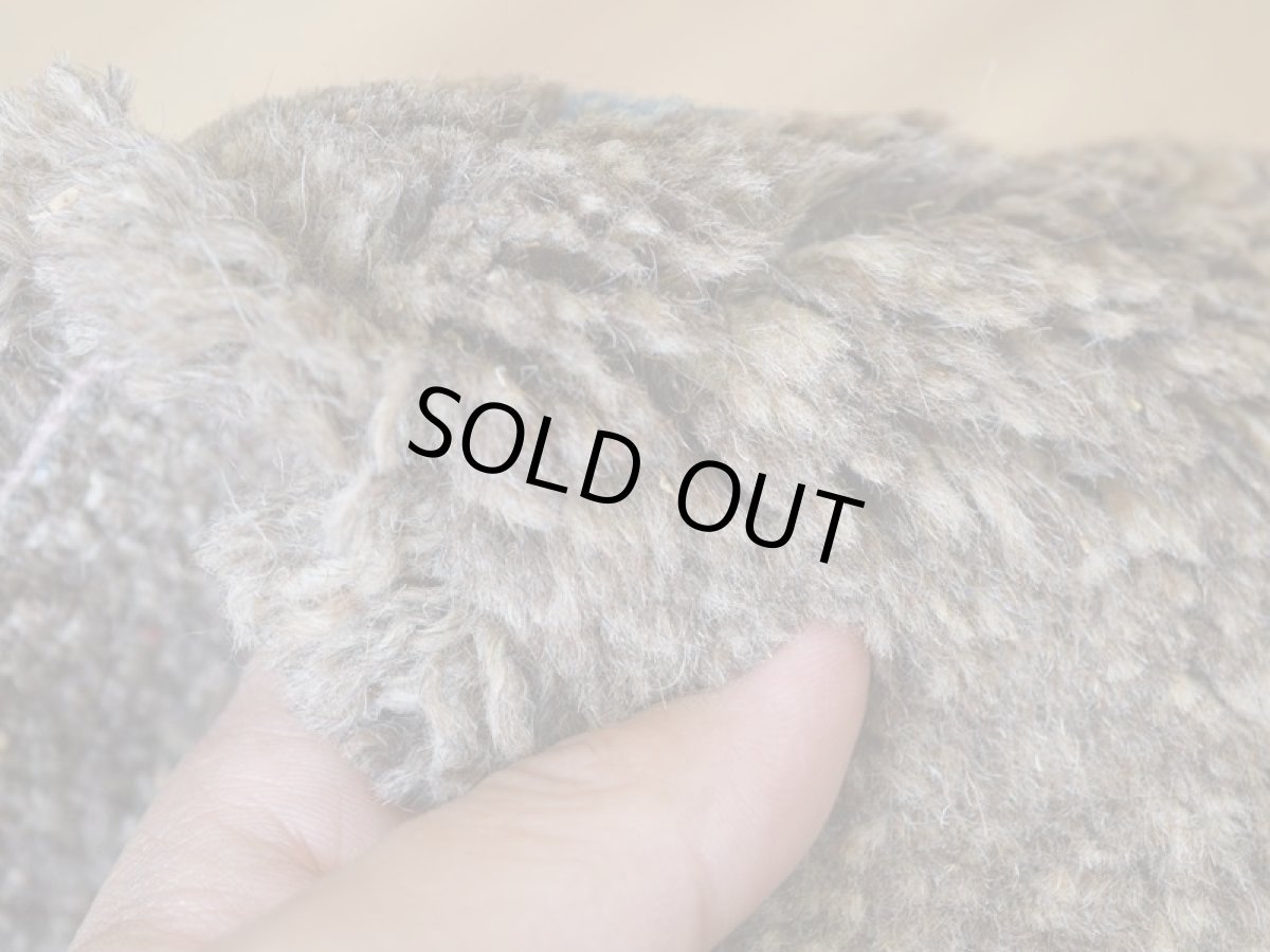 画像17: 新品 ペルシャ ギャッベ 足元マット 玄関マット ミニ サイズ 61 × 35 cm No.1321 小判型 楕円形 肉厚 天然 草木染 ウール ギャベ 手織り ハンドメイド ラグ 絨毯 カーペット グレー ベージュ 原毛系 青 花 柄 n-1321-6135h41-91 (17)