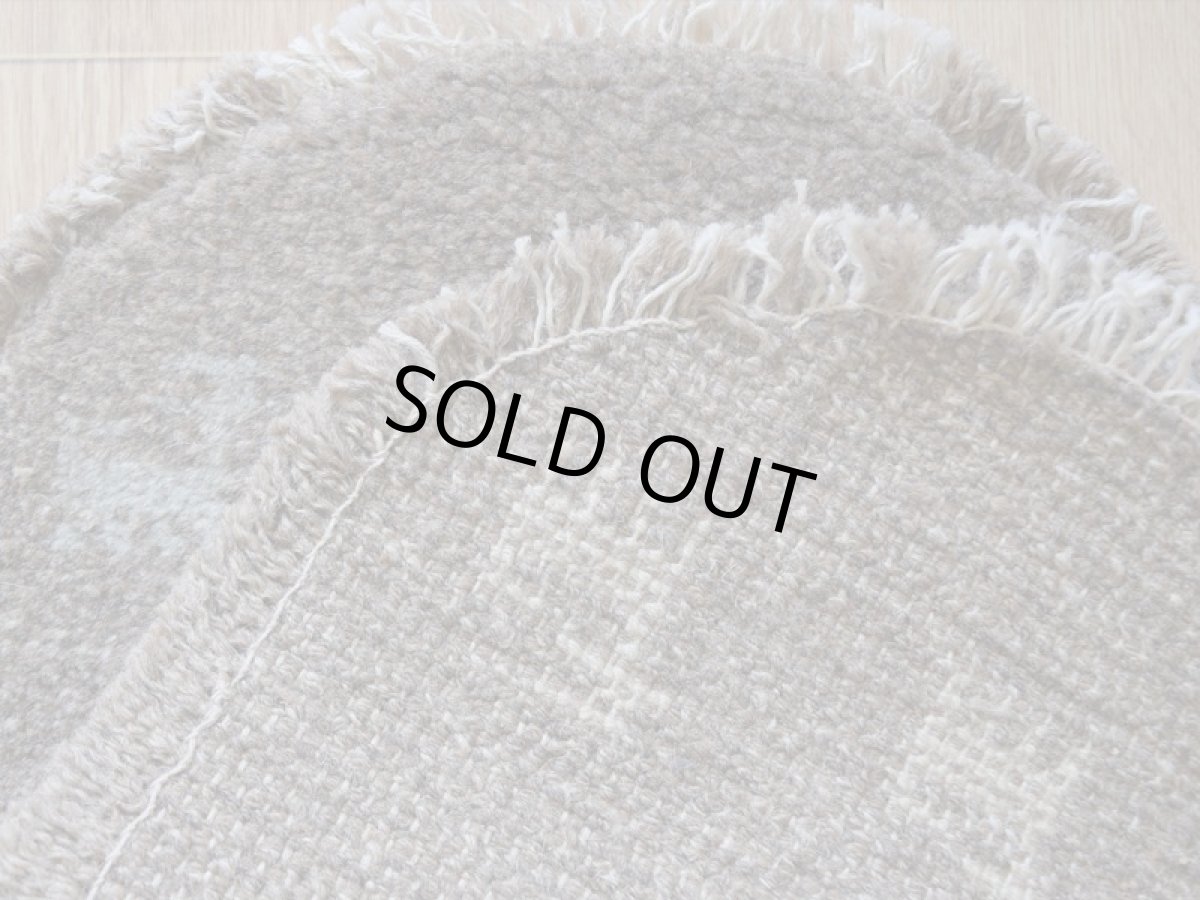 画像17: 新品 ペルシャ ギャッベ 足元マット 玄関マット ミニ サイズ 58 × 32 cm No.1323 小判型 楕円形 肉厚 天然 草木染 ウール ギャベ 手織り ハンドメイド ラグ 絨毯 カーペット グレー ベージュ 原毛系 青 水色 生成り 動物 鹿 柄 n-1323-5832h41-91 (17)