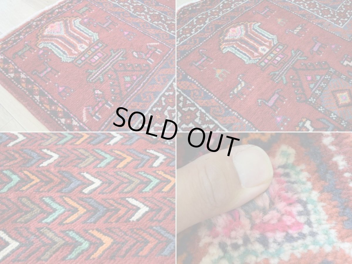 画像17: 良品 ペルシャ 部族絨毯 バルーチ 縦2.2m 横1.5m 3.2㎡ 2帖程度 リビング ダイニング 2-3人掛けソファ サイズ 215 x 145 cm No.R234 天然 ウール 手織り トライバル ラグ 敷物 マット カーペット 幾何学模様 ヴィンテージ ビンテージ b-r234-215145h001-031 (17)