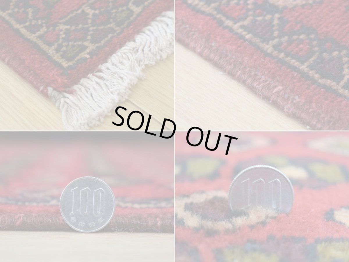 画像20: 良品 ペルシャ 部族絨毯 バルーチ 縦2m 横1.3m 2.6㎡ 2帖程度 リビング ダイニング 2-3人掛けソファ サイズ 195 x 130 cm No.R232 天然 ウール 手織り トライバル ラグ 敷物 マット カーペット 幾何学模様 ヴィンテージ ビンテージ 赤 レッド 花柄 総柄 b-r232-195130h001-031 (20)