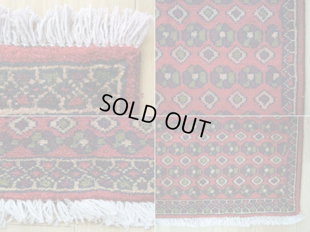 画像19: 良品 ペルシャ 部族絨毯 バルーチ 縦2m 横1.3m 2.6㎡ 2帖程度 リビング ダイニング 2-3人掛けソファ サイズ 195 x 130 cm No.R232 天然 ウール 手織り トライバル ラグ 敷物 マット カーペット 幾何学模様 ヴィンテージ ビンテージ 赤 レッド 花柄 総柄 b-r232-195130h001-031 (19)