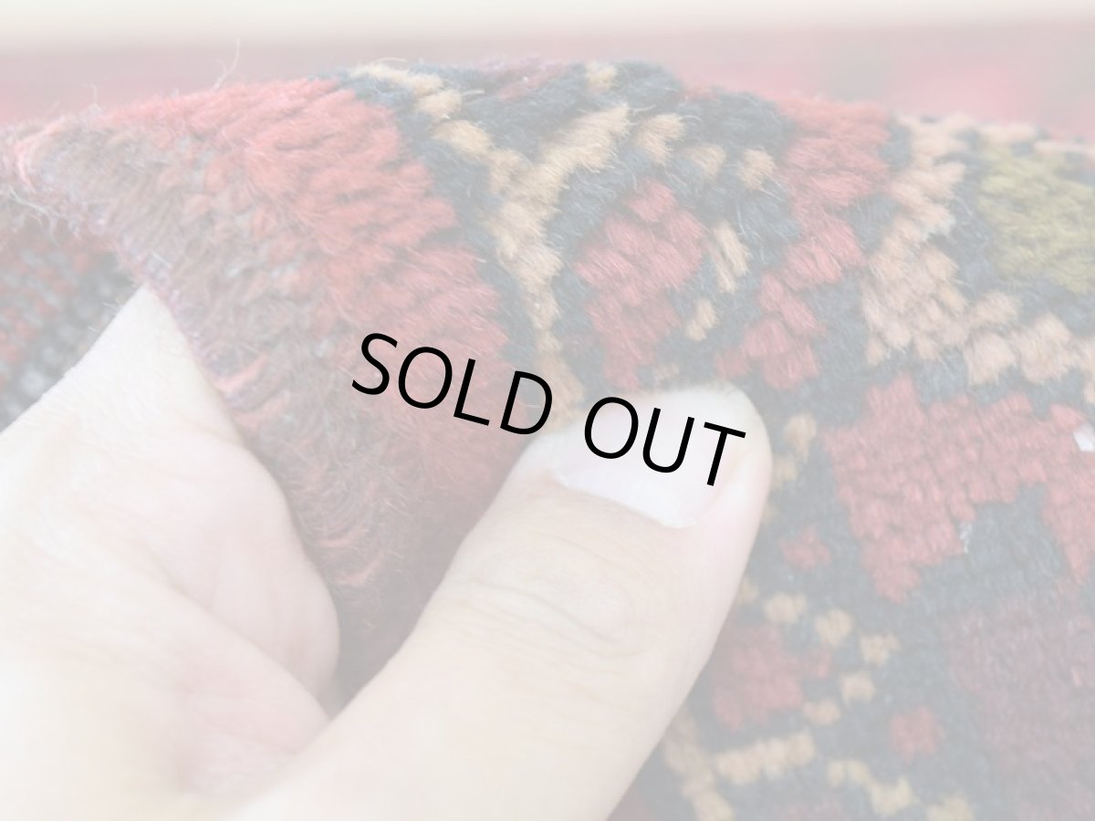 画像14: 良品 ペルシャ 部族絨毯 バルーチ 縦2m 横1.3m 2.6㎡ 2帖程度 リビング ダイニング 2-3人掛けソファ サイズ 195 x 130 cm No.R232 天然 ウール 手織り トライバル ラグ 敷物 マット カーペット 幾何学模様 ヴィンテージ ビンテージ 赤 レッド 花柄 総柄 b-r232-195130h001-031 (14)