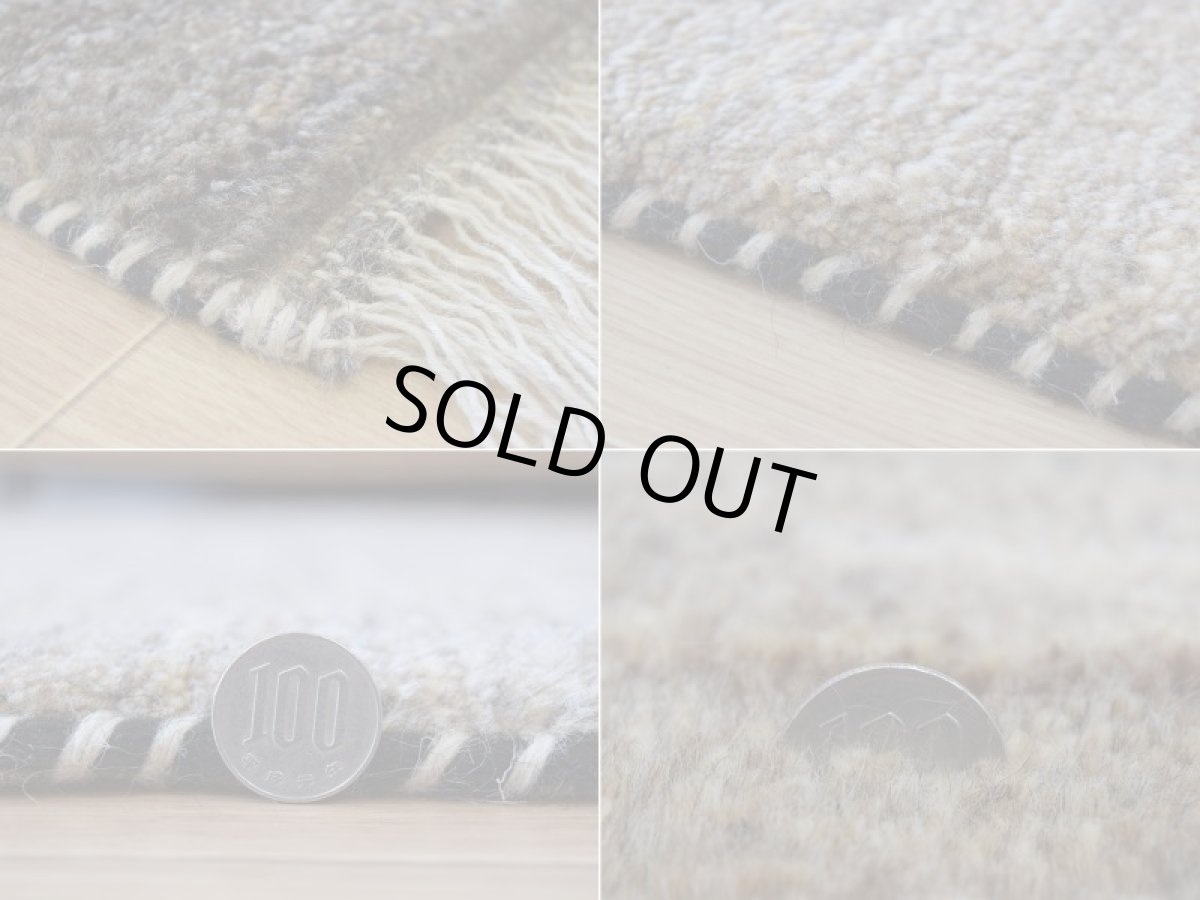 画像20: 新品 ペルシャ ギャッベ 縦2m 横1.5m 3㎡ 〜2帖 リビング ダイニング 2-3人掛けソファ サイズ 200 × 150 cm No.P396 肉厚 天然 ウール ギャベ 手織り ハンドメイド ラグ 絨毯 カーペット リビングダイニングルームやベッドサイドに 生成り ベージュ 茶 グレー 原毛系 グラデーション n-p396-200150s092p (20)