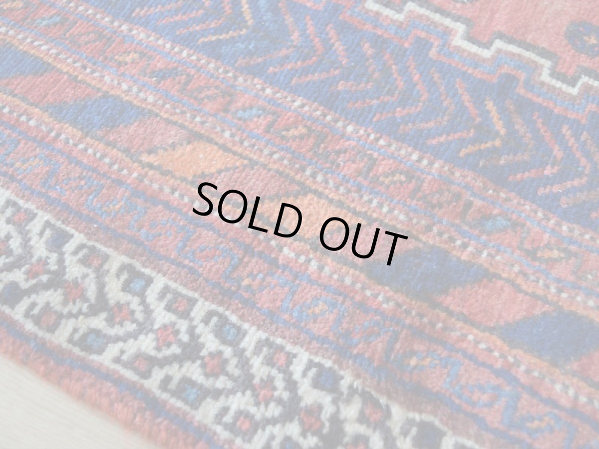 画像12: 良品 ペルシャ 絨毯 シールジャーン 縦2.1m 横1.5m 3.2㎡ 〜2帖 リビング ダイニング 2〜3人掛けソファ サイズ 210 x 150 cm No.P476 天然 ウール 手織り ハンドメイド トライバル ラグ 部族絨毯 マット カーペット 動物 民族柄 ヘイバトルー模様 ネイビー 赤  b-p476-210150h553p (12)