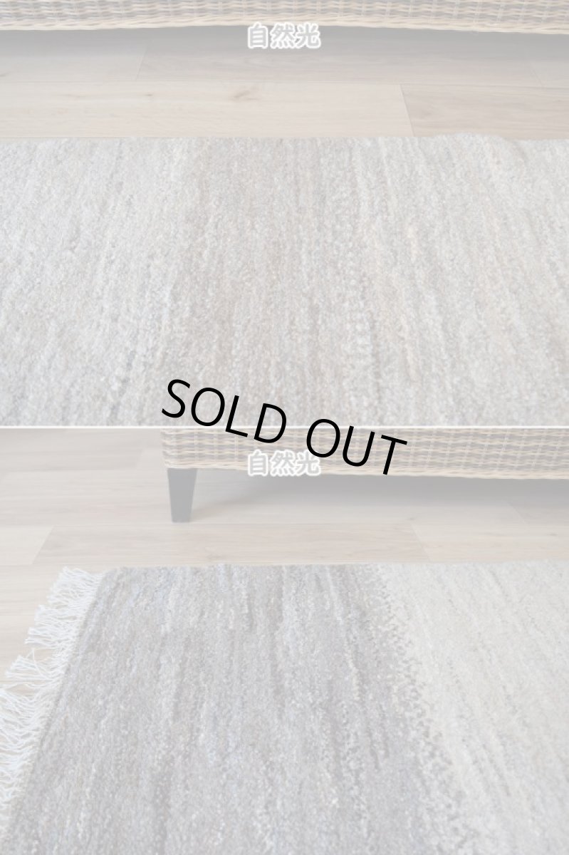 画像6: 新品 ペルシャ ギャッベ 縦2m 横1.5m 3㎡ 〜2帖 リビング ダイニング 2-3人掛けソファ サイズ 200 × 150 cm No.P396 肉厚 天然 ウール ギャベ 手織り ハンドメイド ラグ 絨毯 カーペット リビングダイニングルームやベッドサイドに 生成り ベージュ 茶 グレー 原毛系 グラデーション n-p396-200150s092p (6)