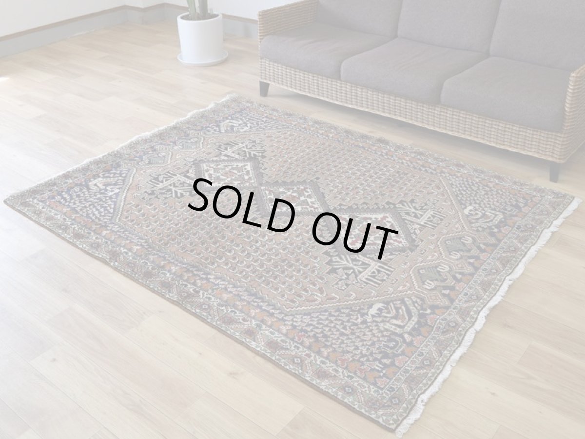 画像3: 良品 ペルシャ 絨毯  シャハレババク 縦2m 横1.5m 3㎡ 〜2帖 リビング ダイニング 2〜3人掛けソファ サイズ 195 x 155 cm No.P466 天然 ウール 手織り ハンドメイド トライバル ラグ 部族絨毯 マット カーペット 幾何学模様 民族柄 ネイビー ブラウン ブラック ギャッベ(ギャベ)をお探しの方にもお勧めです b-p466-195155h033p (3)