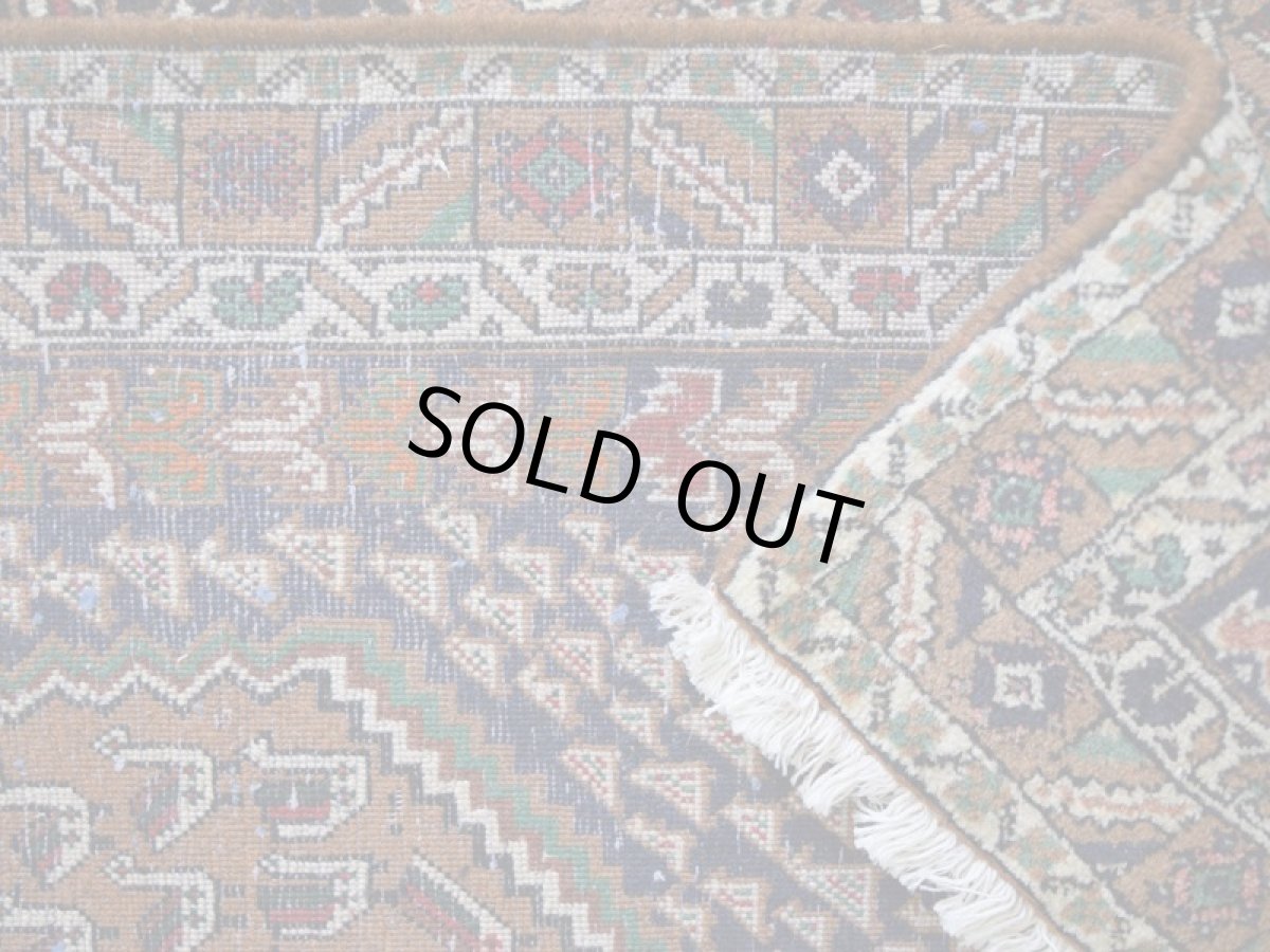 画像15: 良品 ペルシャ 絨毯  シャハレババク 縦2m 横1.5m 3㎡ 〜2帖 リビング ダイニング 2〜3人掛けソファ サイズ 195 x 155 cm No.P466 天然 ウール 手織り ハンドメイド トライバル ラグ 部族絨毯 マット カーペット 幾何学模様 民族柄 ネイビー ブラウン ブラック ギャッベ(ギャベ)をお探しの方にもお勧めです b-p466-195155h033p (15)