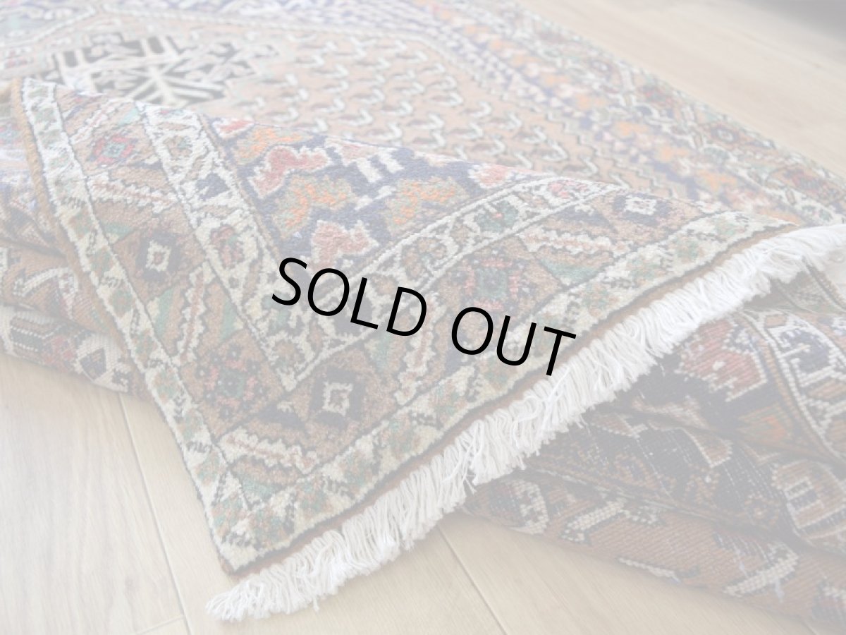 画像14: 良品 ペルシャ 絨毯  シャハレババク 縦2m 横1.5m 3㎡ 〜2帖 リビング ダイニング 2〜3人掛けソファ サイズ 195 x 155 cm No.P466 天然 ウール 手織り ハンドメイド トライバル ラグ 部族絨毯 マット カーペット 幾何学模様 民族柄 ネイビー ブラウン ブラック ギャッベ(ギャベ)をお探しの方にもお勧めです b-p466-195155h033p (14)