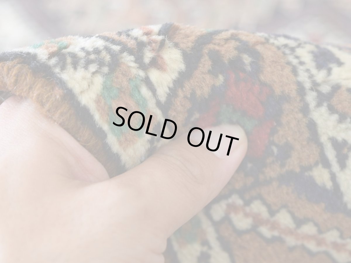 画像13: 良品 ペルシャ 絨毯  シャハレババク 縦2m 横1.5m 3㎡ 〜2帖 リビング ダイニング 2〜3人掛けソファ サイズ 195 x 155 cm No.P466 天然 ウール 手織り ハンドメイド トライバル ラグ 部族絨毯 マット カーペット 幾何学模様 民族柄 ネイビー ブラウン ブラック ギャッベ(ギャベ)をお探しの方にもお勧めです b-p466-195155h033p (13)