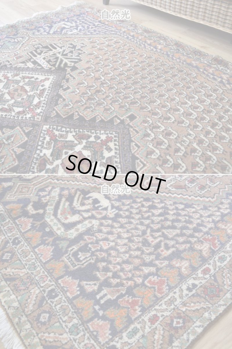 画像8: 良品 ペルシャ 絨毯  シャハレババク 縦2m 横1.5m 3㎡ 〜2帖 リビング ダイニング 2〜3人掛けソファ サイズ 195 x 155 cm No.P466 天然 ウール 手織り ハンドメイド トライバル ラグ 部族絨毯 マット カーペット 幾何学模様 民族柄 ネイビー ブラウン ブラック ギャッベ(ギャベ)をお探しの方にもお勧めです b-p466-195155h033p (8)