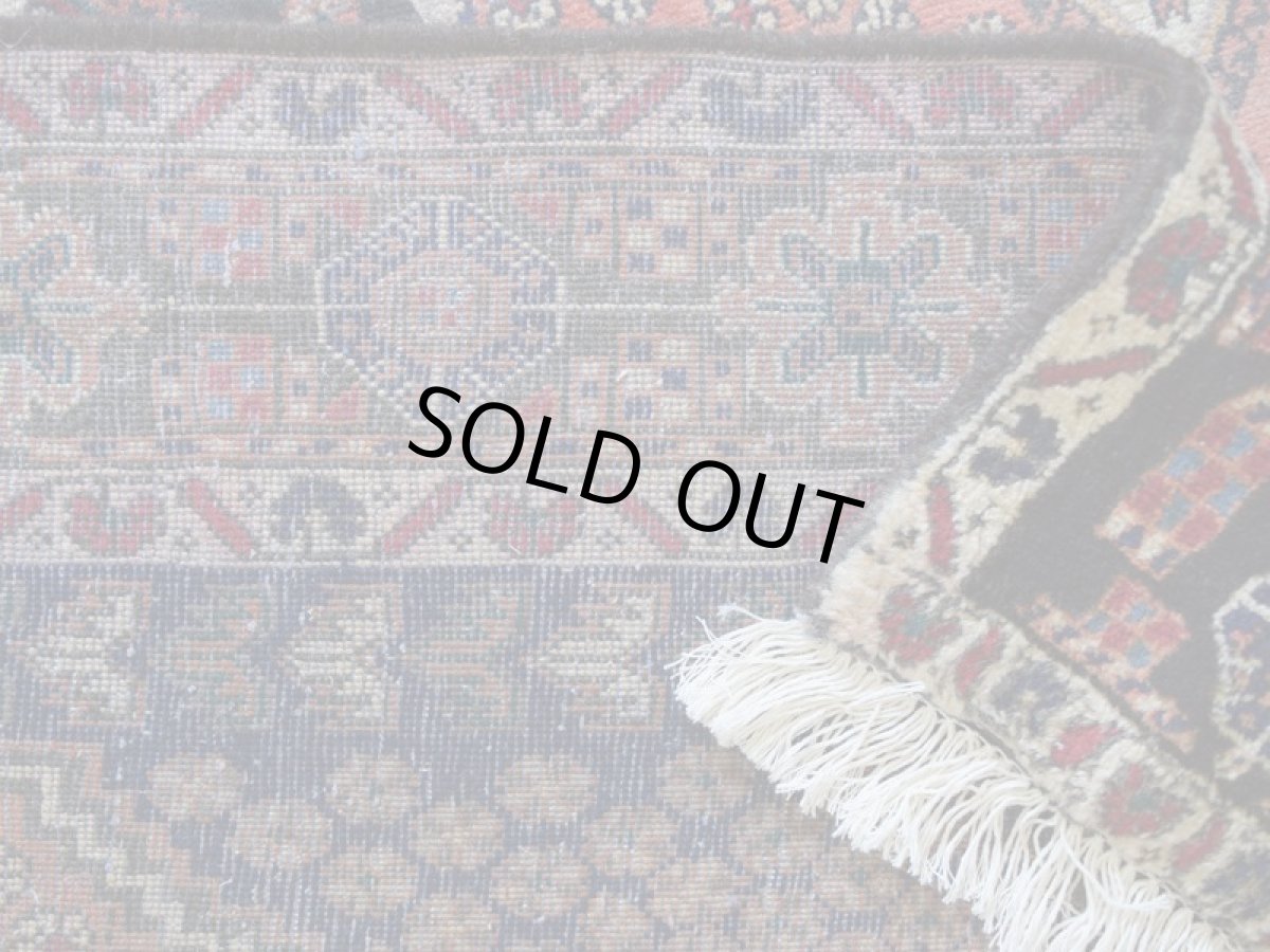 画像14: 良品 ペルシャ 部族絨毯  シャハレババク 縦2m 横1.5m 3㎡ 〜2帖 リビング ダイニング 2〜3人掛けソファ サイズ 195 x 165 cm No.P479 天然 ウール 手織り ハンドメイド トライバル ラグ 部族絨毯 マット カーペット 幾何学模様 民族柄 ネイビー オレンジ ギャッベ(ギャベ)をお探しの方にもお勧めです b-p479-195165h843p (14)