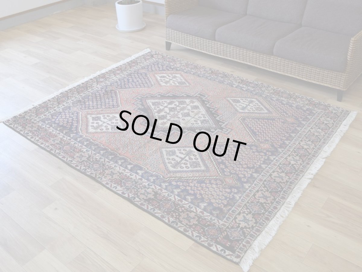 画像2: 良品 ペルシャ 部族絨毯  シャハレババク 縦2m 横1.5m 3㎡ 〜2帖 リビング ダイニング 2〜3人掛けソファ サイズ 195 x 165 cm No.P479 天然 ウール 手織り ハンドメイド トライバル ラグ 部族絨毯 マット カーペット 幾何学模様 民族柄 ネイビー オレンジ ギャッベ(ギャベ)をお探しの方にもお勧めです b-p479-195165h843p (2)