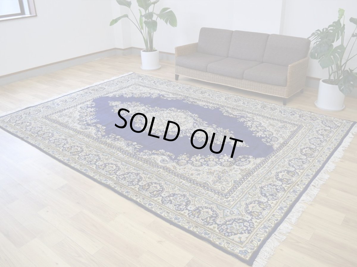 画像2: 良品 ペルシャ 絨毯 ケルマン産 縦3.4m 横2.4m 8.2㎡ 6帖程度 リビング ダイニング 客室 大判 サイズ 340 x 239 cm No.R151 天然 ウール 手織り ハンドメイド ラグ マット カーペット 青 大きなお部屋に 中古品に抵抗のある方にもおすすめです。 ab-r151-340239h083-024-494 (2)