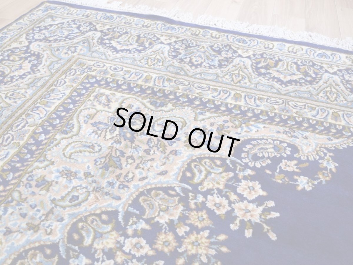 画像11: 良品 ペルシャ 絨毯 ケルマン産 縦3.4m 横2.4m 8.2㎡ 6帖程度 リビング ダイニング 客室 大判 サイズ 340 x 239 cm No.R151 天然 ウール 手織り ハンドメイド ラグ マット カーペット 青 大きなお部屋に 中古品に抵抗のある方にもおすすめです。 ab-r151-340239h083-024-494 (11)