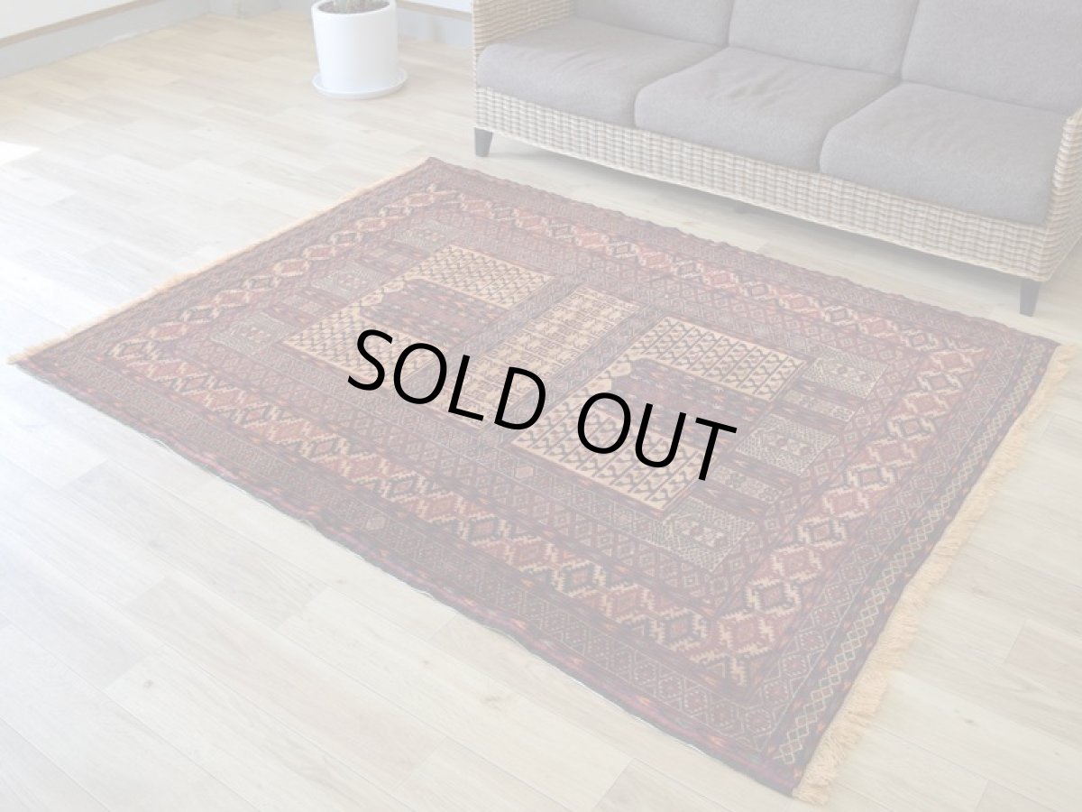 画像2: 美品 ペルシャ 部族絨毯 バルーチ 縦2m 横1.5m 3㎡ ~2帖 リビング ダイニング 2-3人掛けソファ サイズ 194 x 148 cm No.2136 ウール 手織り ハンドメイド トライバル ラグ カーペット 茶 ベージュ 幾何学模様 民族柄 a-2136-194148h325p (2)