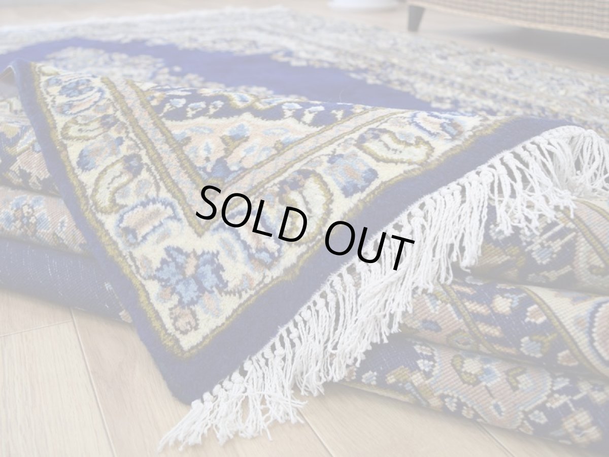 画像14: 良品 ペルシャ 絨毯 ケルマン産 縦3.4m 横2.4m 8.2㎡ 6帖程度 リビング ダイニング 客室 大判 サイズ 340 x 239 cm No.R151 天然 ウール 手織り ハンドメイド ラグ マット カーペット 青 大きなお部屋に 中古品に抵抗のある方にもおすすめです。 ab-r151-340239h083-024-494 (14)