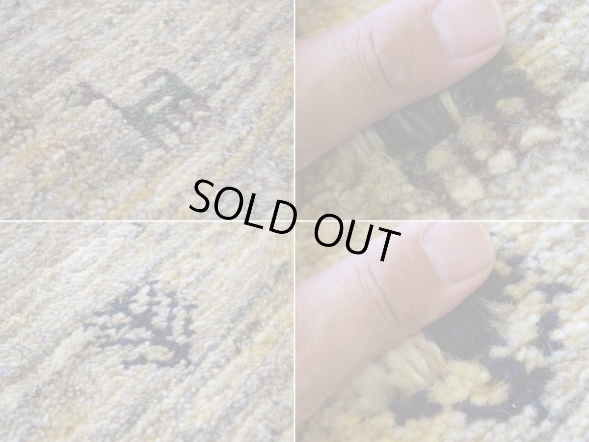 画像16: 新品 ペルシャ ギャッベ 縦2m 横1.5m 3㎡ 〜2帖 リビング ダイニング 2-3人掛けソファ サイズ 195 × 155 cm No.A580 肉厚 天然 ウール ギャベ 手織り ハンドメイド ラグ 絨毯 カーペット リビングダイニングルームやベッドサイドに 生成り クリーム 原毛系 動物 生命の樹 n-a580-195155s133-034 (16)