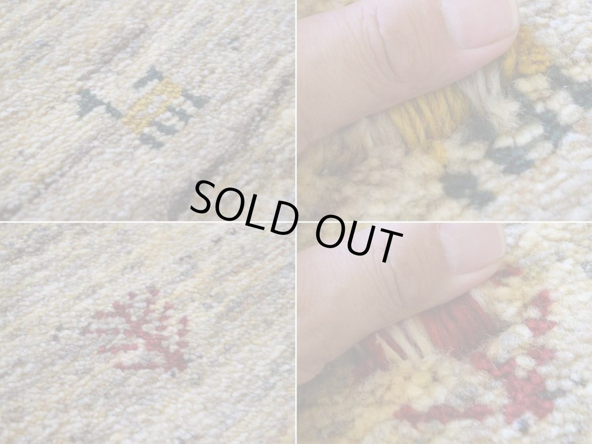 画像15: 新品 ペルシャ ギャッベ 縦2m 横1.5m 3㎡ 〜2帖 リビング ダイニング 2-3人掛けソファ サイズ 195 × 155 cm No.A580 肉厚 天然 ウール ギャベ 手織り ハンドメイド ラグ 絨毯 カーペット リビングダイニングルームやベッドサイドに 生成り クリーム 原毛系 動物 生命の樹 n-a580-195155s133-034 (15)