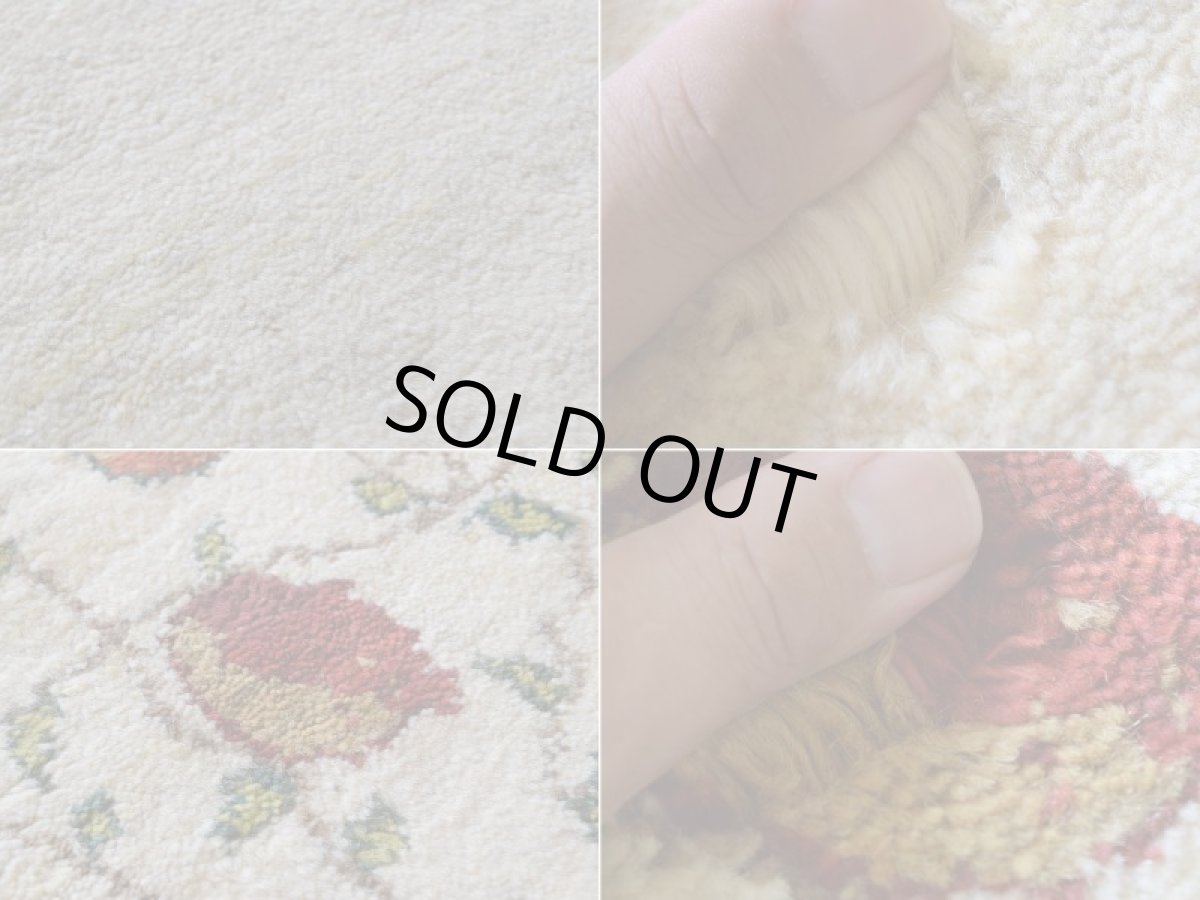 画像17: 新品 ペルシャ ギャッベ 縦2m 横1.5m 3㎡ 〜2-3帖程度 リビング ダイニング 2-3人掛けソファ サイズ 200 × 150 cm No.2437 肉厚 リーズバフト ウール 手織りギャベ  ハンドメイド ラグ 絨毯 カーペット ザクロの木 生命の樹 糸杉 生成り クリーム 緑 リビングダイニングルームやベッドサイドに N-2437-200150-S-057-379 (17)