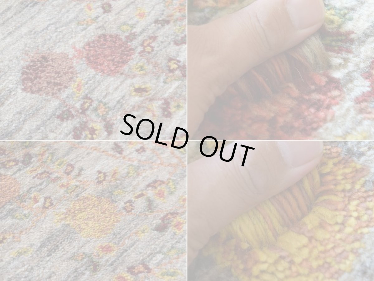 画像16: 新品 ペルシャ ギャッベ 縦2m 横1.3m 3㎡ 〜2帖程度 リビング ダイニング 2-3人掛けソファ サイズ 210 × 130 cm No.2428 肉厚 リーズバフト ウール 手織りギャベ  ハンドメイド ラグ 絨毯 カーペット ザクロの木 生命の樹 グレー リビングダイニングルームやベッドサイドに N-2428-210130-S-086-288 (16)