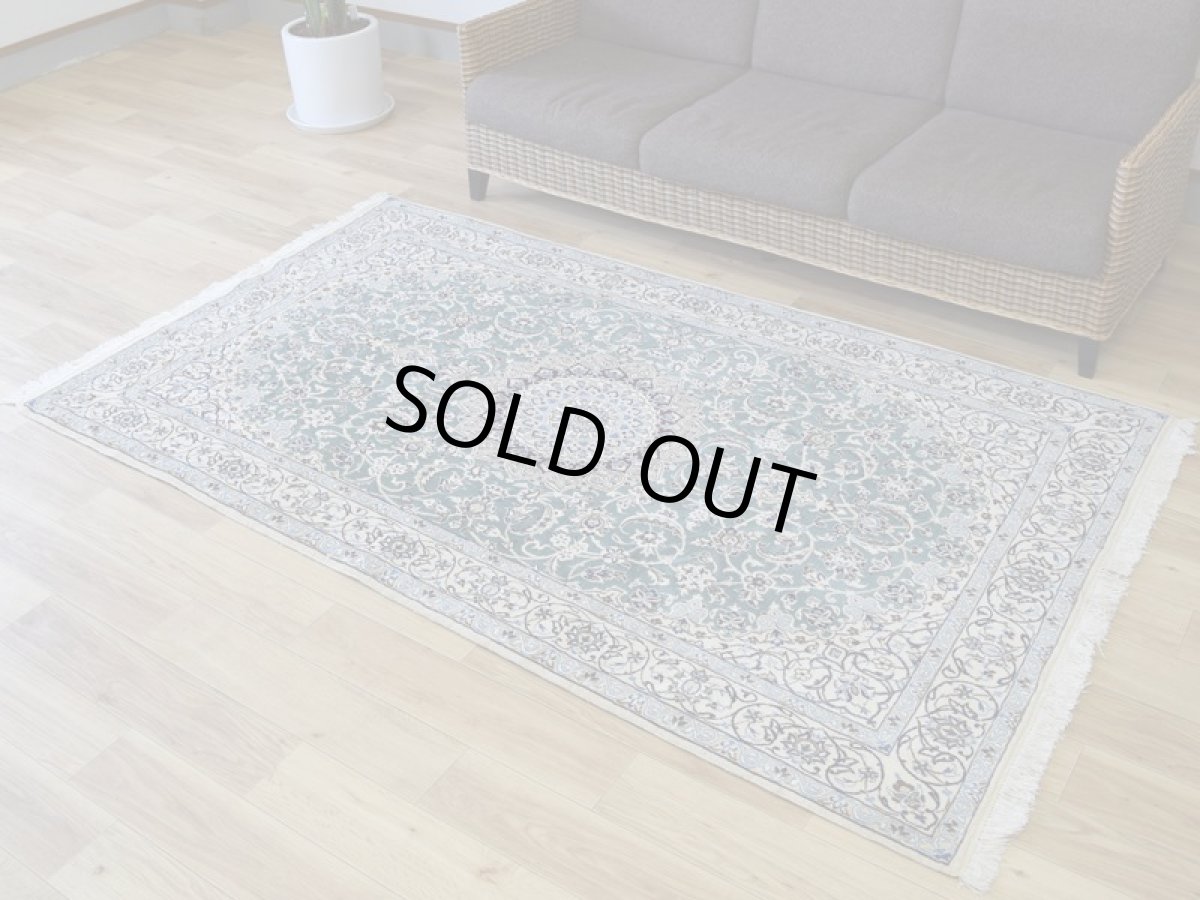 画像2: 美品 ペルシャ 絨毯 ナイン 産 9la ノーラー ノーフラ― 縦2.2m 横1.3m 3㎡ 〜2-3帖程度 リビング ダイニング 2-3人掛けソファ サイズ 214 x 130 cm No.A837 天然 ウール 手織り トライバル ラグ 敷物 マット カーペット メダリオン ヴィンテージ ビンテージ 中古品に抵抗のある方にもおすすめです。 a-a837-214130h064-006 (2)