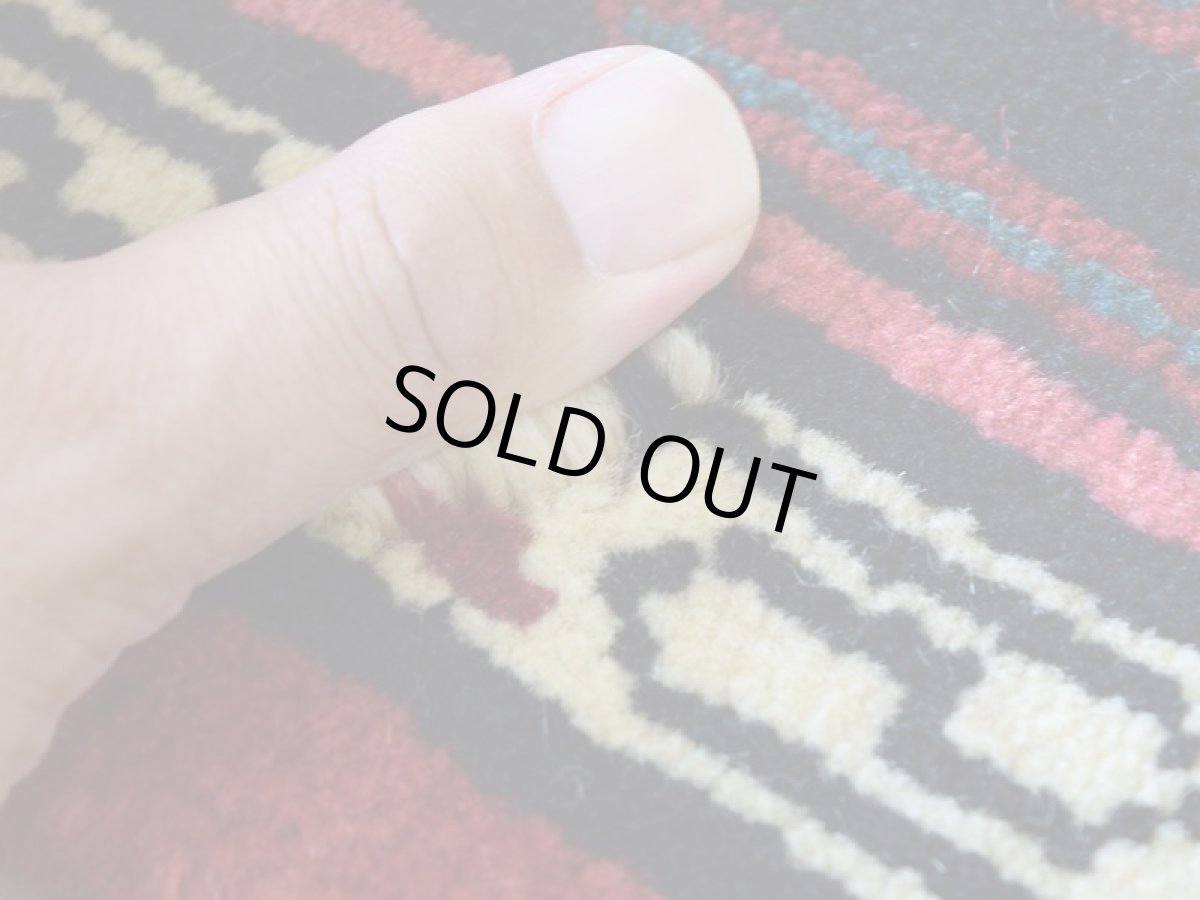 画像11: 良品 ペルシャ 部族絨毯  ハマダン 縦2m 横1.5m 3㎡ 〜2帖 リビング ダイニング 2〜3人掛けソファ サイズ 205 x 160 cm No.R342 天然 ウール 手織り ハンドメイド トライバル ラグ 部族絨毯 マット カーペット 幾何学模様 民族柄 マヒ ヘラティ模様 赤 b-r342-205160h042-213 (11)