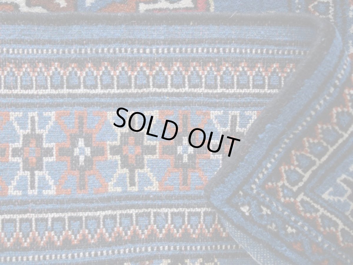 画像16: 新品 ペルシャ 部族絨毯 トルクメン 縦1.3m 横0.8m アクセント ラグ サイズ 125 x 80 cm No.F133 天然 肉厚 ウール 手織り ハンドメイド トライバル ラグ マット カーペット 青 ギュル 幾何学模様 民族柄 n-f133-125080h001 (16)