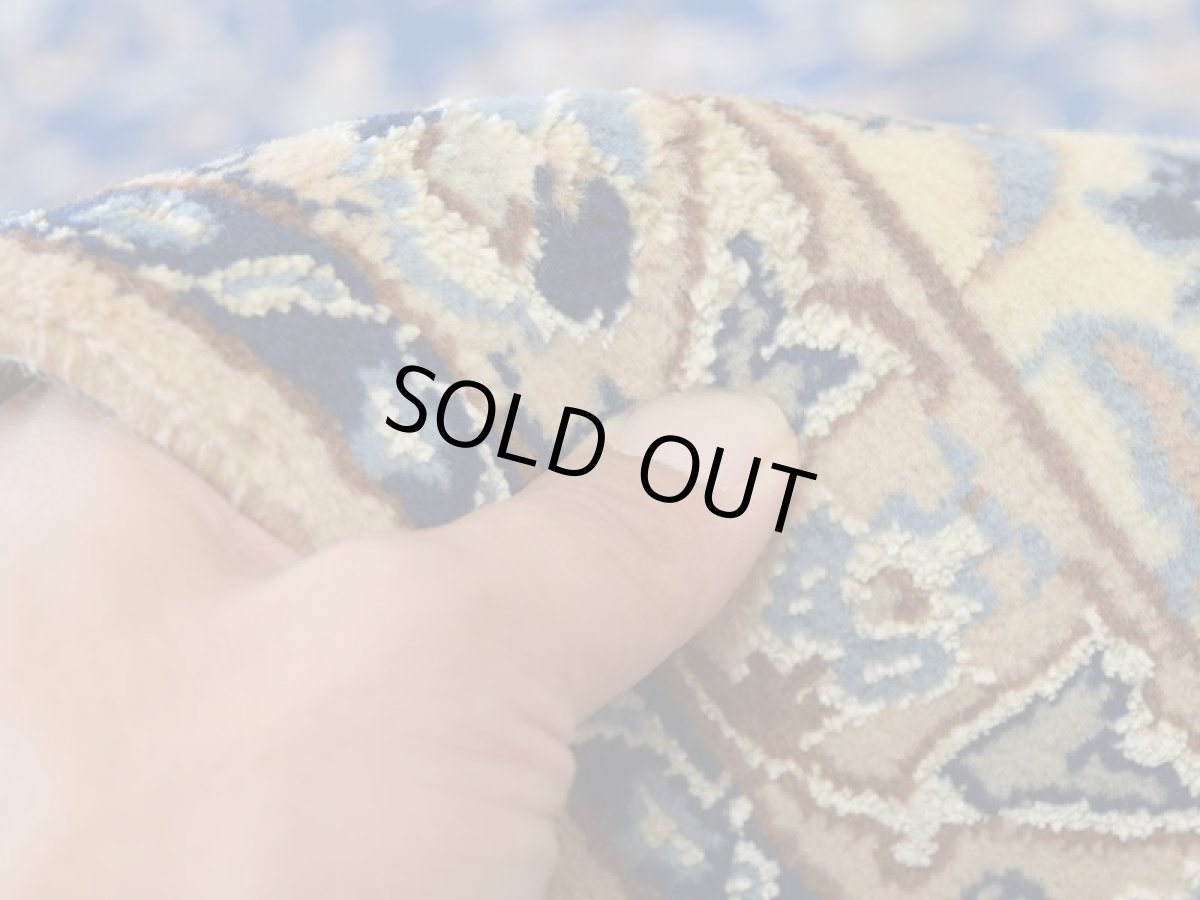 画像12: 良品 ペルシャ 絨毯 ナイン 産 9la ノーラー ノーフラ― 縦3m 横2m 6㎡ 〜6帖程度 リビング ダイニング 3人掛けソファ コーナーソファ 大判 サイズ 290 x 185 cm No.2261 天然 ウール シルク 手織り トライバル ラグ 敷物 マット カーペット メダリオン ヴィンテージ ビンテージ クリーム 生成り色 ベージュ 青 水色 ブルー 中古品に抵抗のある方にもおすすめです。 ab-2261-290185s818-5601 (12)