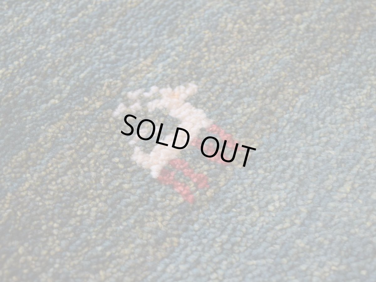 画像10: 新品 ペルシャ ギャッベ 縦2.7m 横1.6m 4㎡ 〜3帖 リビング ダイニング 2-3人掛けソファ サイズ 262 × 153 cm No.2400 天然 草木染 肉厚 ウール ギャベ 手織り ハンドメイド ラグ 絨毯 カーペット リビングダイニングルームやベッドサイドに 緑 グリーン 動物 柄 n-2400-262153s084-026 (10)