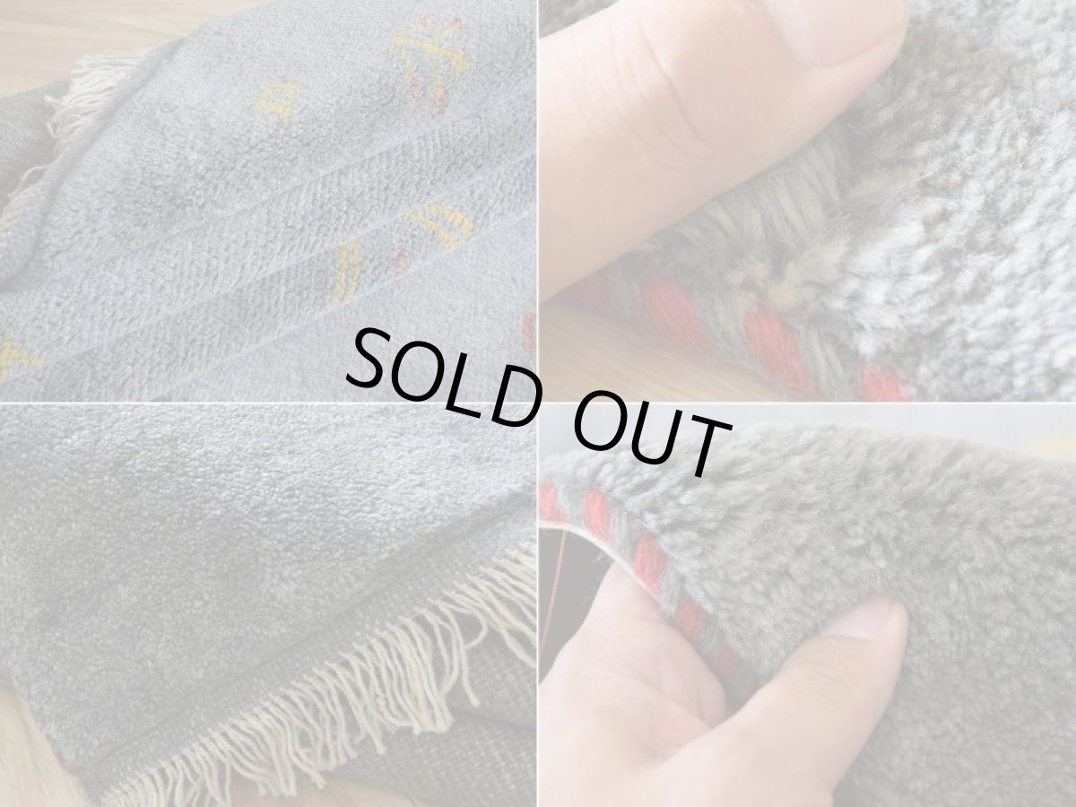 画像18: 新品 ペルシャ ギャッベ 縦2m 横1.5m 3㎡ 〜2帖程度 リビング ダイニング 2-3人掛けソファ サイズ 203 × 150 cm No.1927 天然 草木染 ウール ギャベ 手織り ハンドメイド ラグ 絨毯 カーペット リビングダイニングルームやベッドサイドに インディゴブルー グレー 灰 淡い青 藍 n-1927-203150s072p (18)