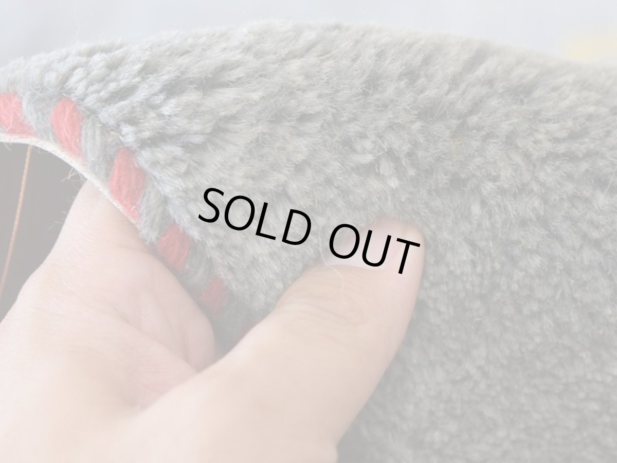 画像12: 新品 ペルシャ ギャッベ 縦2m 横1.5m 3㎡ 〜2帖程度 リビング ダイニング 2-3人掛けソファ サイズ 203 × 150 cm No.1927 天然 草木染 ウール ギャベ 手織り ハンドメイド ラグ 絨毯 カーペット リビングダイニングルームやベッドサイドに インディゴブルー グレー 灰 淡い青 藍 n-1927-203150s072p (12)