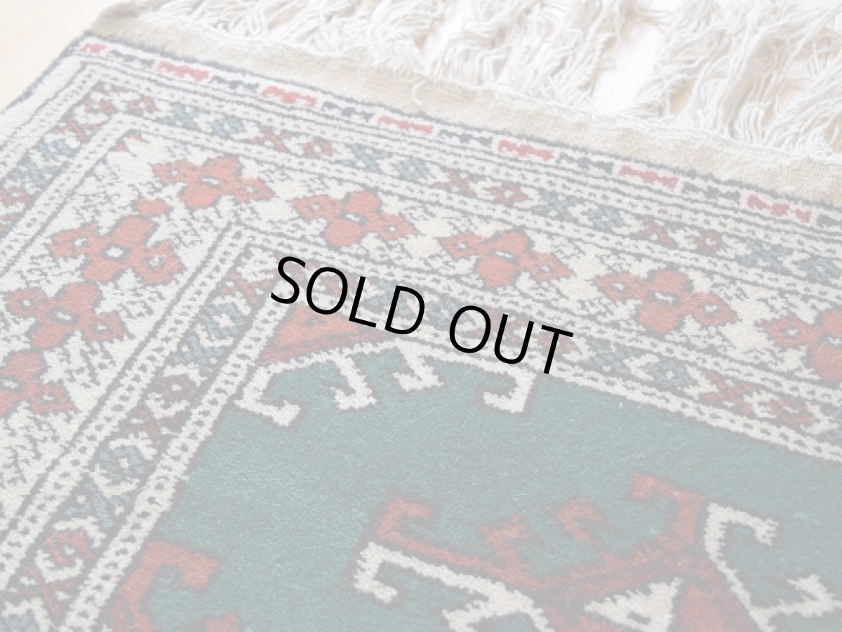 画像10: 新品 ペルシャ 部族絨毯 トルクメン 縦1.2m 横0.9m アクセント ラグ サイズ 120 x 85 cm No.F137 天然 肉厚 ウール 手織り ハンドメイド トライバル ラグ マット カーペット 緑 グリーン ギュル 幾何学模様 民族柄 n-f137-120085h001 (10)