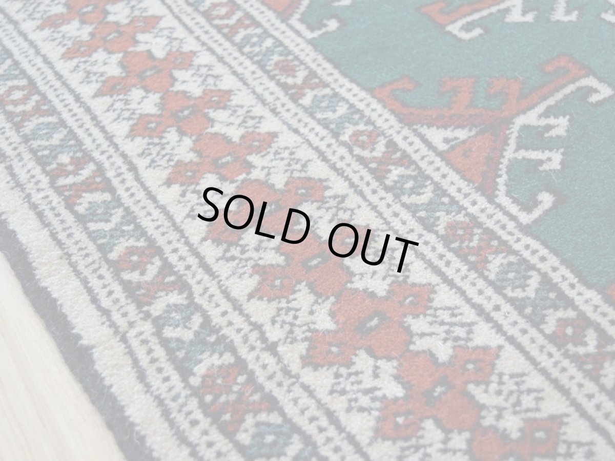 画像13: 新品 ペルシャ 部族絨毯 トルクメン 縦1.2m 横0.9m アクセント ラグ サイズ 120 x 85 cm No.F137 天然 肉厚 ウール 手織り ハンドメイド トライバル ラグ マット カーペット 緑 グリーン ギュル 幾何学模様 民族柄 n-f137-120085h001 (13)