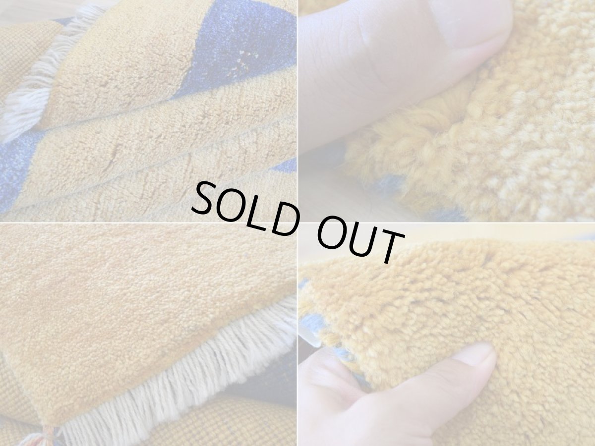 画像18: 新品 ペルシャ ギャッベ 縦2.4m 横1.7m 4㎡ 〜3帖 リビング ダイニング 2-3人掛けソファ サイズ 235 × 164 cm No.2396 天然 草木染 肉厚 ウール ギャベ 手織り ハンドメイド ラグ 絨毯 カーペット リビングダイニングルームやベッドサイドに イエロー インディゴブルー 黄 青 動物 柄 シンプルデザイン n-2396-235164s064-006 (18)