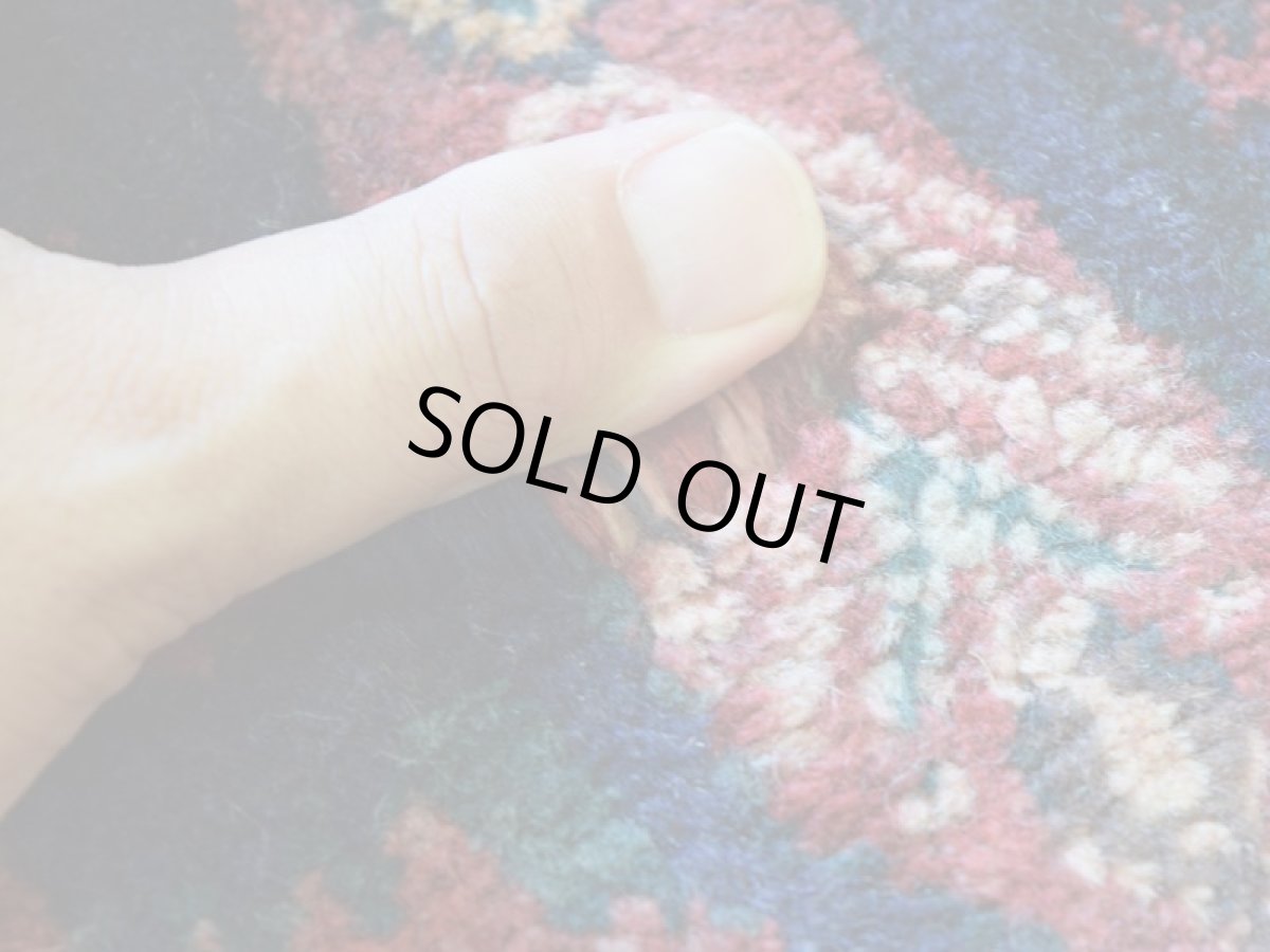 画像11: 良品 ペルシャ 絨毯  シールジャーン 縦2m 横1.5m 3㎡ 〜2帖 リビング ダイニング 2〜3人掛けソファ サイズ 220 x 150 cm No.P469 天然 肉厚 ウール 手織り ハンドメイド トライバル ラグ 部族絨毯 マット カーペット 幾何学模様 生命の樹 民族柄 ネイビー レッド グリーン オレンジ マルチカラーギャッベ(ギャベ)をお探しの方にもお勧めです b-p469-220150h083p (11)