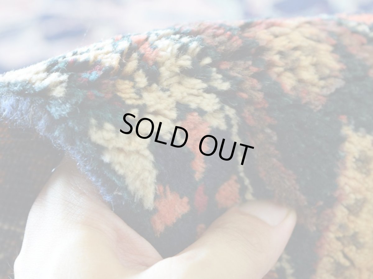 画像12: 良品 ペルシャ 絨毯  シールジャーン 縦2m 横1.5m 3㎡ 〜2帖 リビング ダイニング 2〜3人掛けソファ サイズ 220 x 150 cm No.P469 天然 肉厚 ウール 手織り ハンドメイド トライバル ラグ 部族絨毯 マット カーペット 幾何学模様 生命の樹 民族柄 ネイビー レッド グリーン オレンジ マルチカラーギャッベ(ギャベ)をお探しの方にもお勧めです b-p469-220150h083p (12)