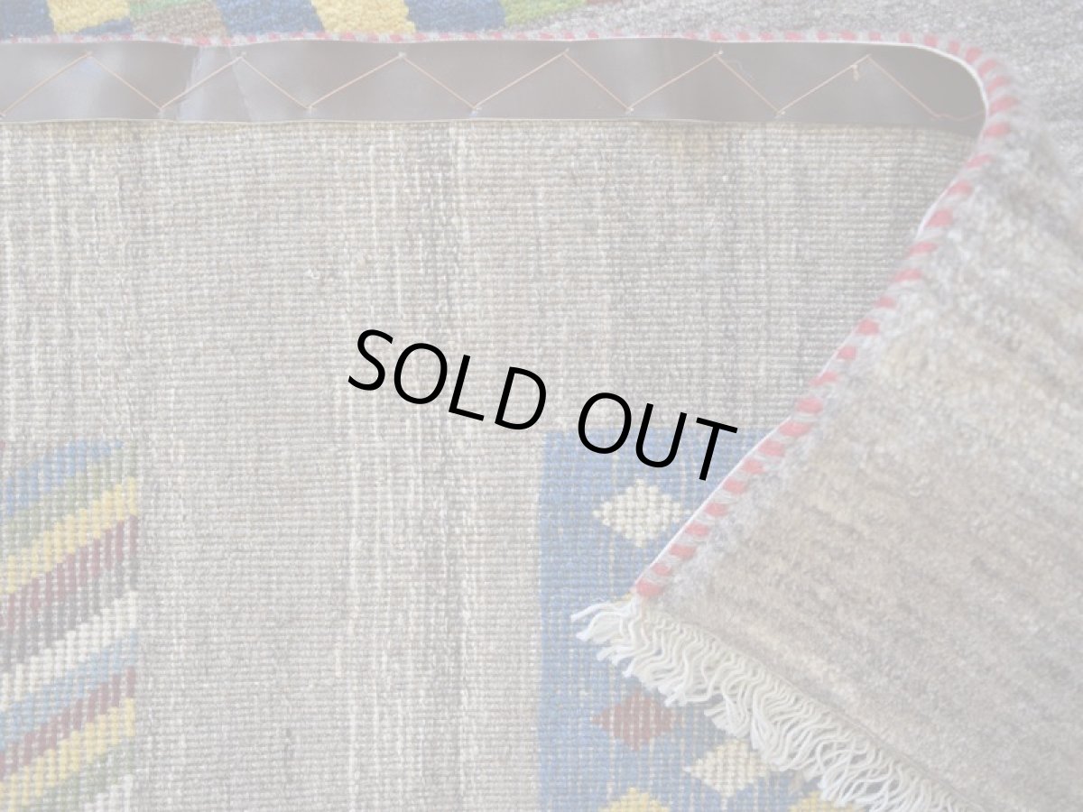 画像16: 新品 ペルシャ ギャッベ 縦1.7m 横1.2m 2㎡ 〜2帖 2人掛けソファ サイズ 166 × 114 cm No.1934 肉厚 天然 草木染 ウール ギャベ 手織り ハンドメイド ラグ 絨毯 カーペット ロリバフト リビングルームソファ足元やベッドサイドに パッチワーク系デザイン グレー インディゴブルー  マルチカラー n-1934-166114s251-002 (16)