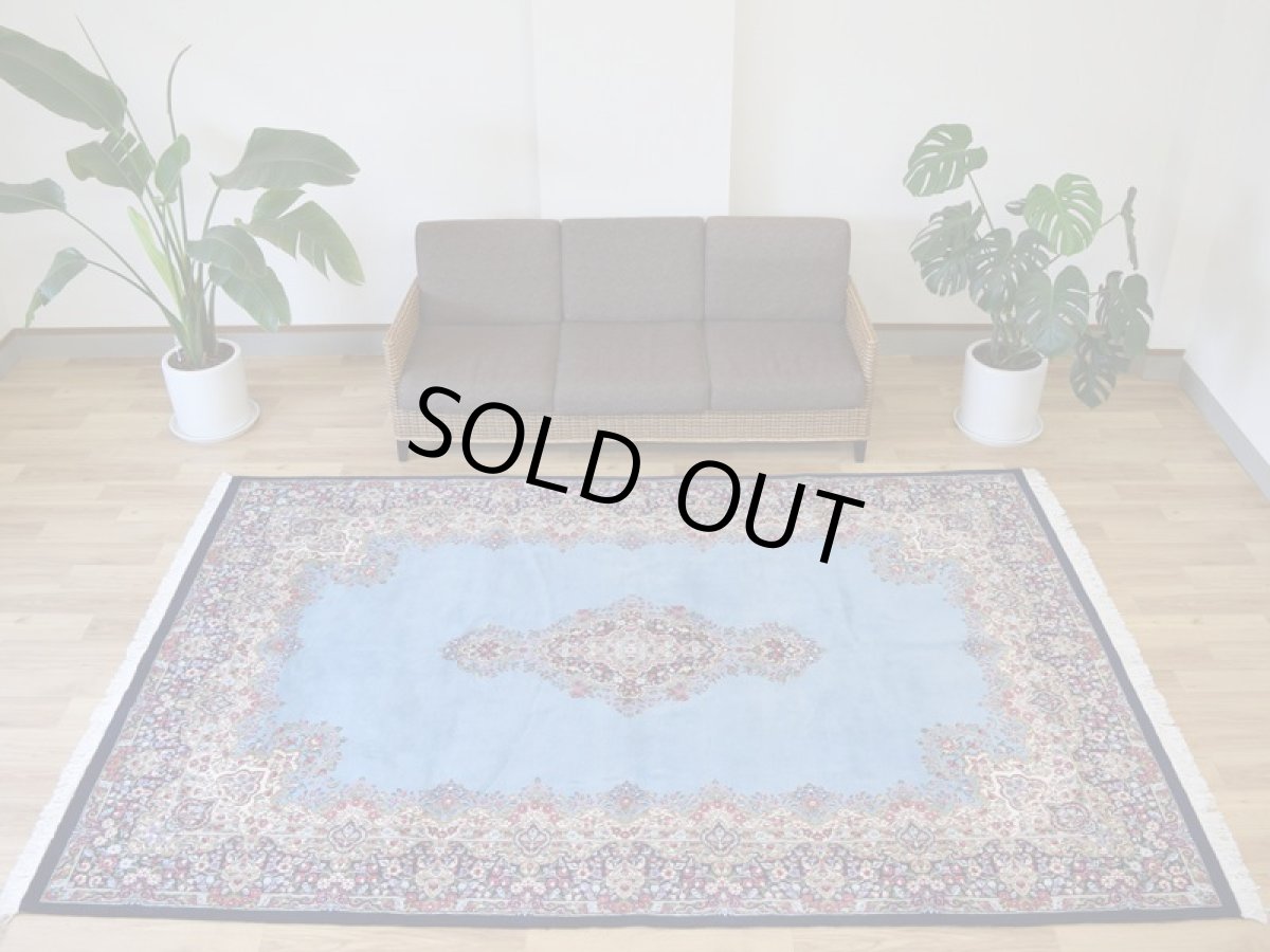 画像2: 新品 ペルシャ 絨毯 ケルマン 産 縦3m 横2m 6㎡ 〜6帖程度 リビング ダイニング 客室 3人掛けソファ コーナーソファ 大判 サイズ 298 x 200 cm No.2286 天然 ウール 手織り ハンドメイド ラグ マット カーペット ネイビー 水色 n-2286-298200s7531a4671 (2)