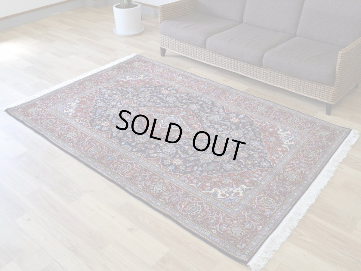 画像3: 新品 ペルシャ 絨毯 カシャーン 産 縦2.2m 横1.5m 3.1㎡ 〜2帖程度 リビング ダイニング 2-3人掛けソファ サイズ 217 x 142 cm No.2674 ウール 手織り ラグ 敷物 カーペット メダリオン 赤 濃紺 n-2674-217142h007-009 (3)