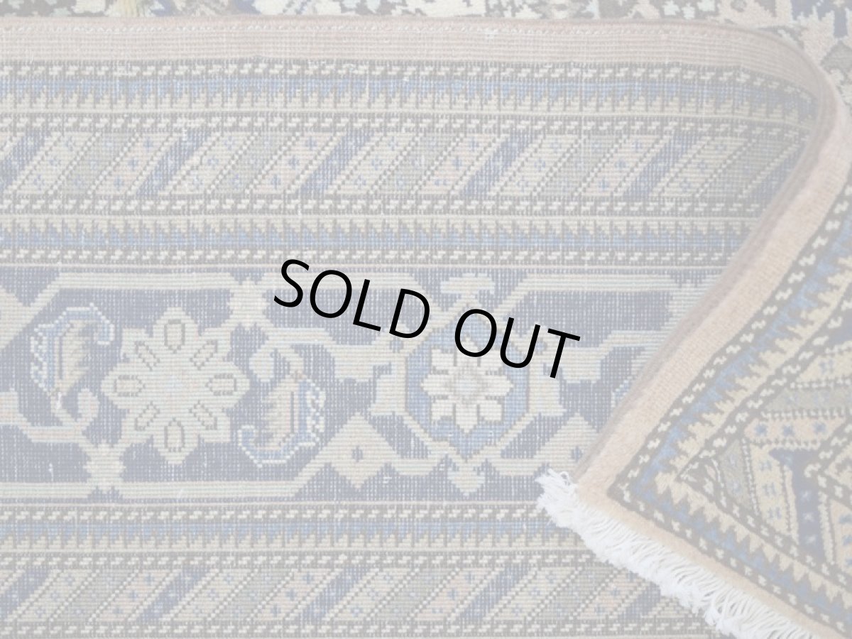 画像14: 良品 ペルシャ 絨毯 アルデビル 産 縦3m 横2m 6㎡ 〜6帖程度 リビング ダイニング 3人掛けソファ コーナーソファ 大判 サイズ 300 x 207 cm No.R383 天然 ウール 手織り トライバル ラグ 敷物 マット カーペット ヘラティ総柄 ライトブラウン ベージュ ブルー ネイビー ヴィンテージ ビンテージ b-r383-300207h083a005 (14)