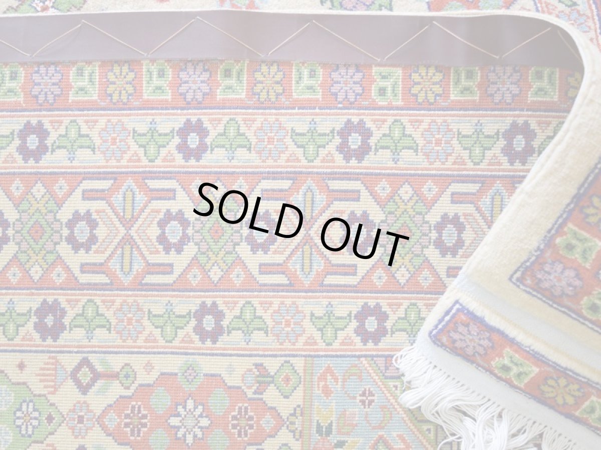 画像13: 新品 ペルシャ 部族絨毯 グーチャン 縦2m 横1.5m 2.6㎡ ~2帖 リビング ダイニング 2-3人掛けソファ サイズ 180 x 140 cm No.2142 ウール 手織り ハンドメイド トライバル ラグ カーペット 生成り ベージュ 幾何学模様 n-2142-180140s014-065 (13)