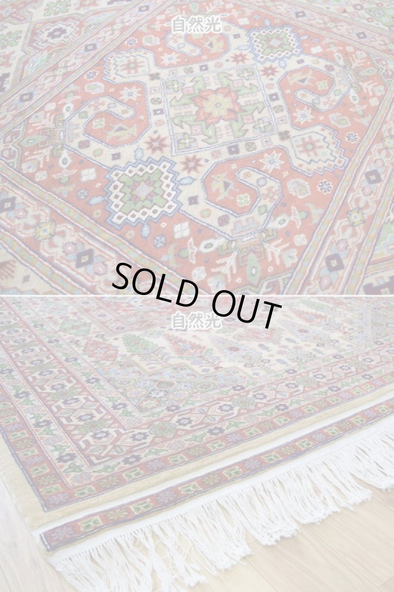 画像9: 新品 ペルシャ 部族絨毯 グーチャン 縦2m 横1.5m 2.6㎡ ~2帖 リビング ダイニング 2-3人掛けソファ サイズ 180 x 140 cm No.2142 ウール 手織り ハンドメイド トライバル ラグ カーペット 生成り ベージュ 幾何学模様 n-2142-180140s014-065 (9)