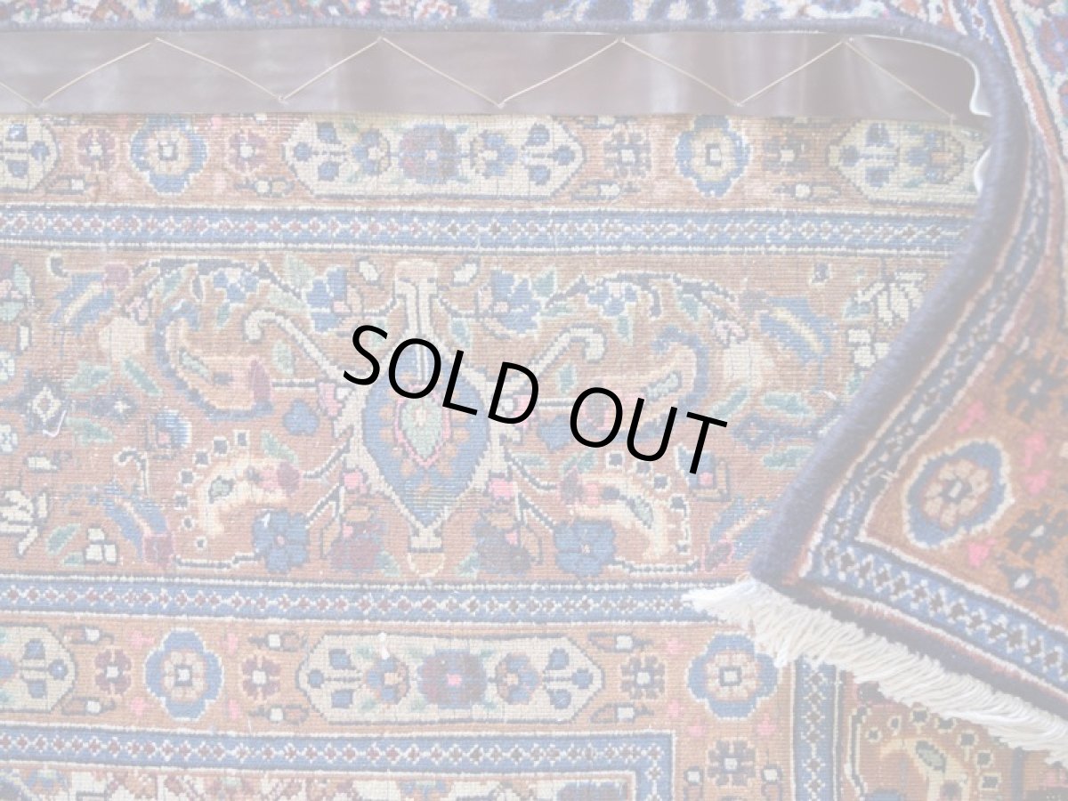 画像14: 良品 ペルシャ 絨毯 ムード 産 縦2m 横2m 3.5㎡ ~2-3帖 正方形 スクエアタイプ リビング ダイニング 2-3人掛けソファ サイズ 190 x 180 cm No.R350 ウール 手織り ハンドメイド トライバル ラグ カーペット ネイビー 茶 生成り マヒ柄 ヘラティ模様 b-r350-190180h052-033 (14)