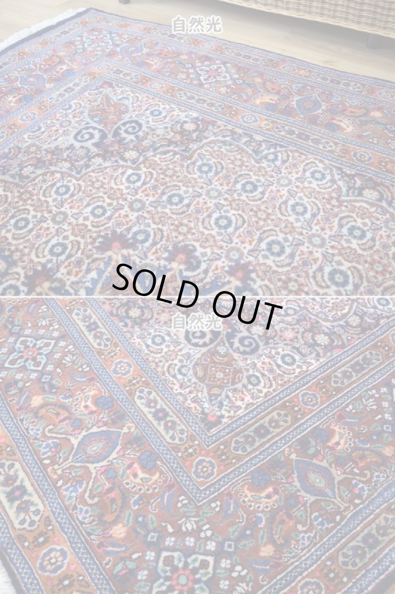 画像7: 良品 ペルシャ 絨毯 ムード 産 縦2m 横2m 3.5㎡ ~2-3帖 正方形 スクエアタイプ リビング ダイニング 2-3人掛けソファ サイズ 190 x 180 cm No.R350 ウール 手織り ハンドメイド トライバル ラグ カーペット ネイビー 茶 生成り マヒ柄 ヘラティ模様 b-r350-190180h052-033 (7)