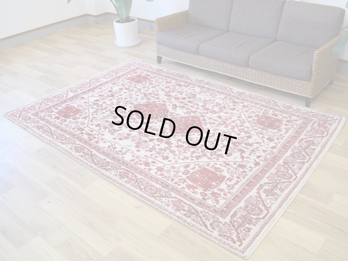 画像3: 新品 ペルシャ ギャッベ 縦2.5m 横1.7m 4㎡ 〜2-3帖程度 リビング ダイニング 2-3人掛けソファ サイズ 239 × 162 cm No.A622 肉厚 リーズバフト ウール 手織りギャベ  ハンドメイド ラグ 絨毯 カーペット 生成り クリーム 赤 リビングダイニングルームやベッドサイドに n-a622-239162s048-529 (3)